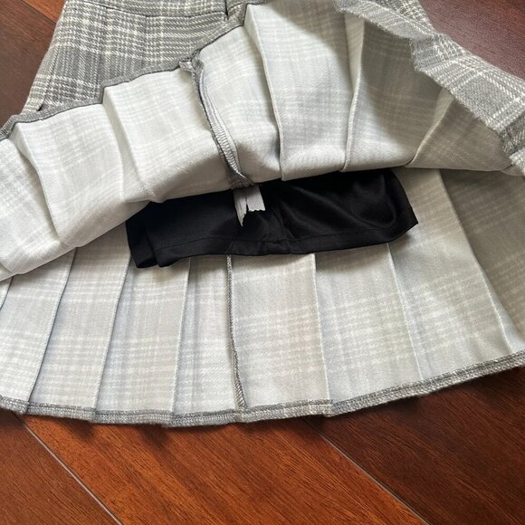 Hoerev pleaded white and gray plaid skort XS preppy academia college tenniscore - Picture 2 of 6